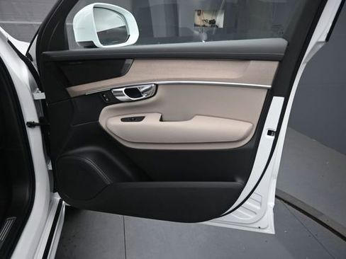 New 2026 Volvo XC90 B6 Plus w/ Protection Package Premier AWD/4WD image 29