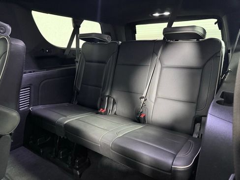 Used 2022 GMC Yukon XL SLT w/ SLT Premium Package AWD/4WD image 23