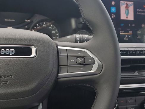 New 2026 Jeep Compass Latitude image 18