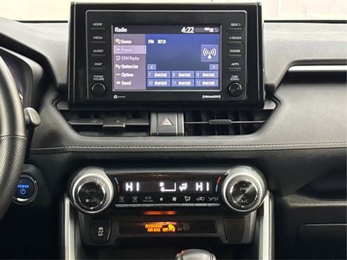 Used 2020 Toyota RAV4 XLE w/ Convenience Package image 19