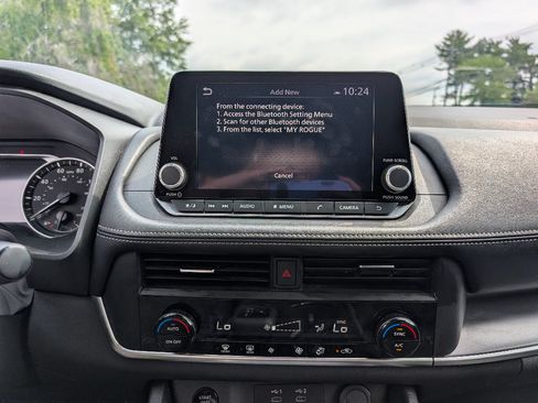 Used 2024 Nissan Rogue SV FWD image 26
