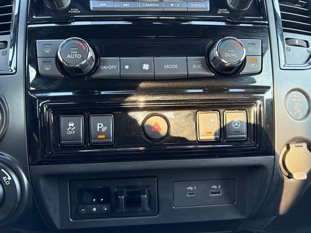Used 2024 Nissan Titan PRO-4X w/ Pro-4x Convenience Package AWD/4WD image 38
