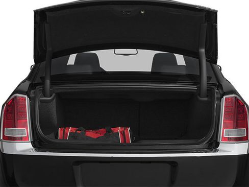 Used 2013 Chrysler 300 w/ Driver Convenience Group RWD image 15