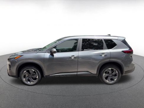 Used 2025 Nissan Rogue SV FWD image 9