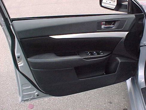 Used 2014 Subaru Legacy 2.5i Premium image 23