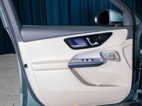 New 2026 Mercedes-Benz GLC 300 image 12