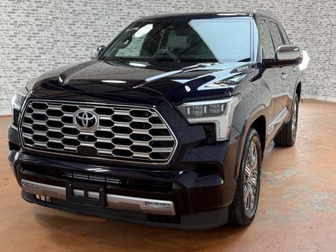 Used 2023 Toyota Sequoia Capstone image 4