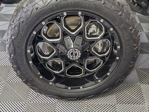 Used 2023 Ford F150 Lariat w/ Equipment Group 502A High image 8