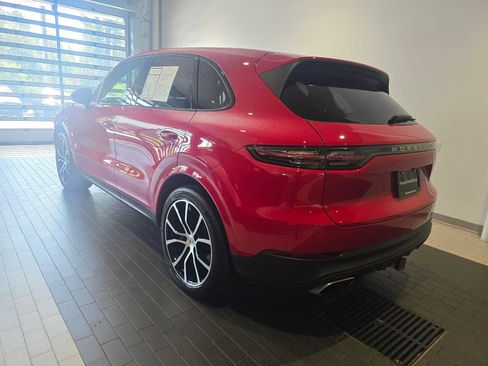 Used 2023 Porsche Cayenne AWD/4WD image 3