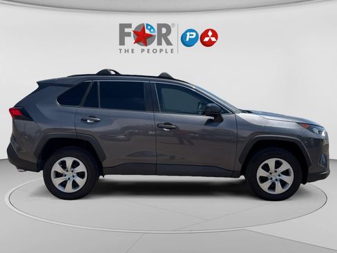 Used 2021 Toyota RAV4 LE w/ Carpet Mat Package (TMS) FWD image 6