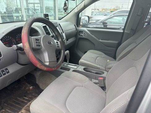 Used 2018 Nissan Frontier SV AWD/4WD image 7