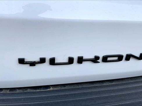Used 2024 GMC Yukon XL AT4 w/ AT4 Premium Plus Package AWD/4WD image 61