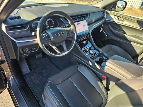 New 2025 Jeep Grand Cherokee L Limited w/ Black Appearance Package image 2