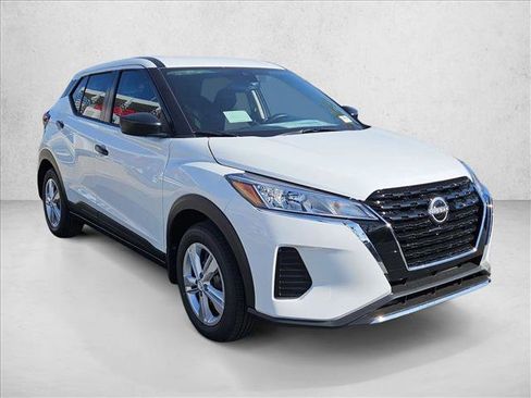 New 2025 Nissan Kicks Play S w/ Interior Electronics Package FWD image 7
