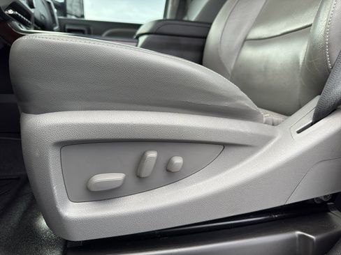 Used 2017 GMC Sierra 2500 SLT w/ Duramax Plus Package image 12