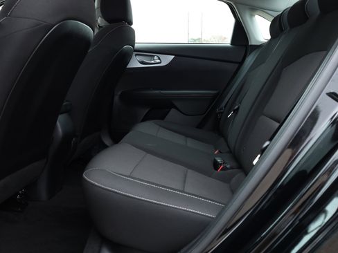 Used 2023 Kia Forte LXS w/ LXS Technology Package image 16