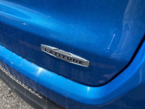 Used 2023 Jeep Compass Latitude w/ Convenience Group image 10