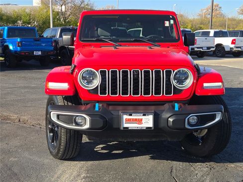 Used 2024 Jeep Wrangler Sahara w/ Technology Group image 4