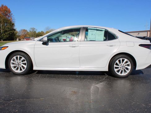 Used 2023 Toyota Camry LE FWD image 10