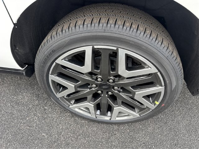 New 2026 Ford Expedition Max Platinum w/ Platinum Ultimate Package AWD/4WD image 18