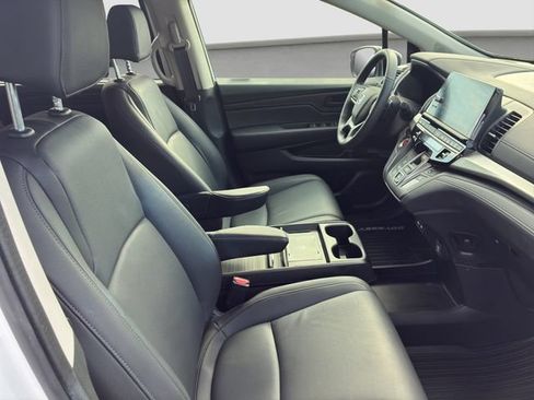 Used 2026 Honda Odyssey EX-L image 9