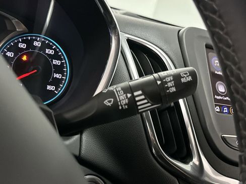 Used 2024 Chevrolet Equinox LT AWD/4WD image 51