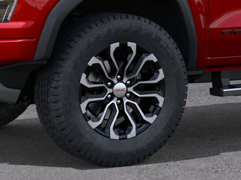New 2026 GMC Canyon Denali w/ LPO, Black Badging Package AWD/4WD image 9