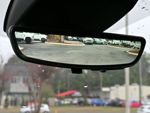 Used 2025 GMC Yukon Elevation w/ Elevation Premium Package image 30