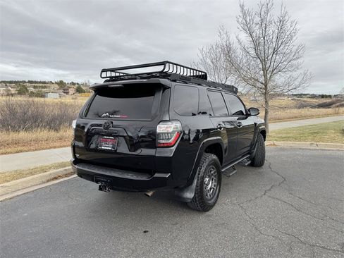 Used 2020 Toyota 4Runner Venture image 6