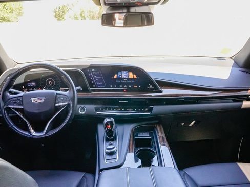 Certified 2021 Cadillac Escalade ESV Luxury RWD image 12
