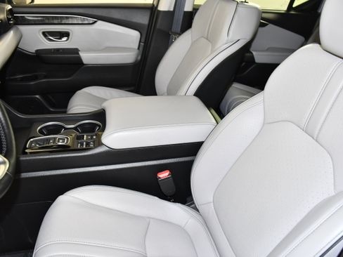 Certified 2025 Honda Pilot Elite image 39