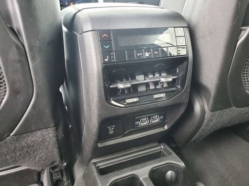 Used 2022 Jeep Grand Cherokee L Limited image 27