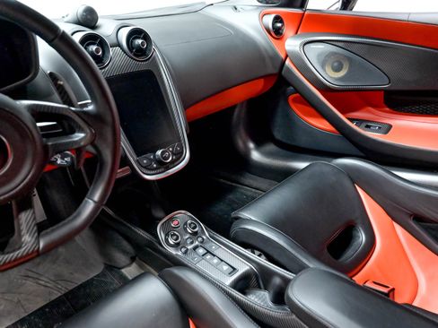 Used 2019 McLaren 600LT RWD image 57