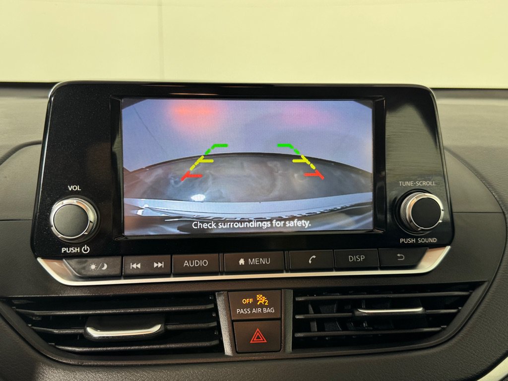 Used 2024 Nissan Altima 2.5 S FWD image 15