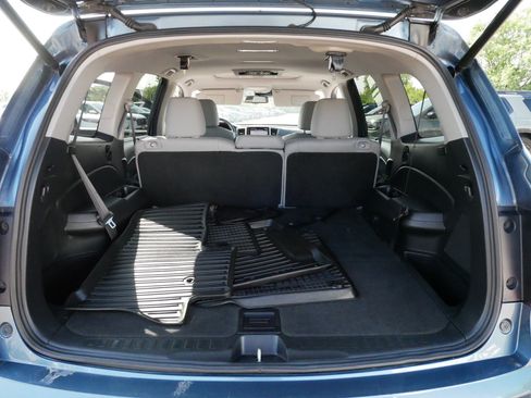 Used 2017 Honda Pilot Touring image 18