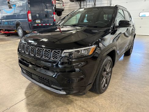 Certified 2024 Jeep Compass Limited w/ High Altitude Package AWD/4WD image 46
