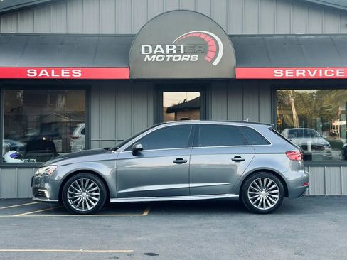 Used 2017 Audi A3 e-tron Premium Plus w/ Technology Package image 4