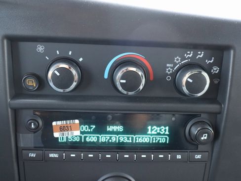 New 2025 Chevrolet Express 2500 Work Van w/ Driver Convenience Package image 17