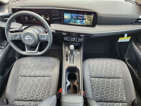 New 2025 Nissan Kicks SV w/ SV Premium Package image 20