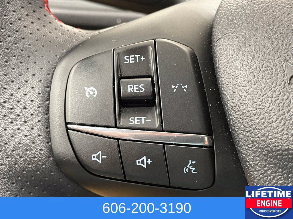 Used 2025 Ford Escape ST-Line AWD/4WD image 26