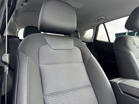 Used 2025 Chevrolet Trax LT image 23