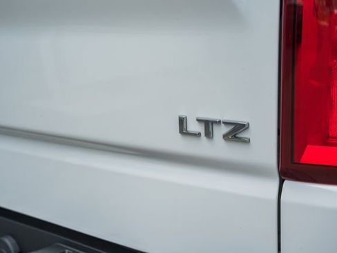 Used 2023 Chevrolet Silverado 1500 LTZ w/ LTZ Convenience Package II AWD/4WD image 10