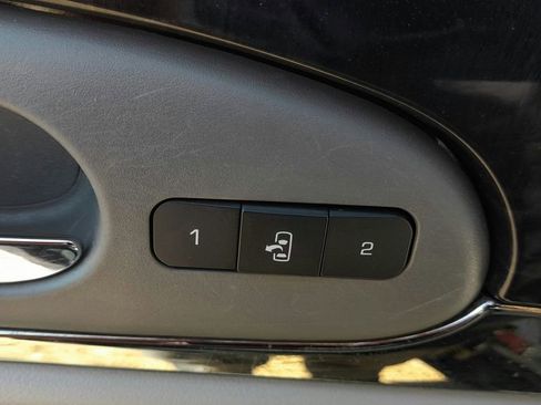 Used 2015 Buick Enclave Premium FWD image 17
