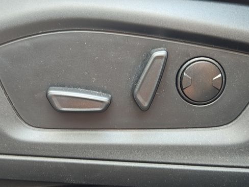 Certified 2023 Ford Explorer Limited w/ Limited Technology Package image 12