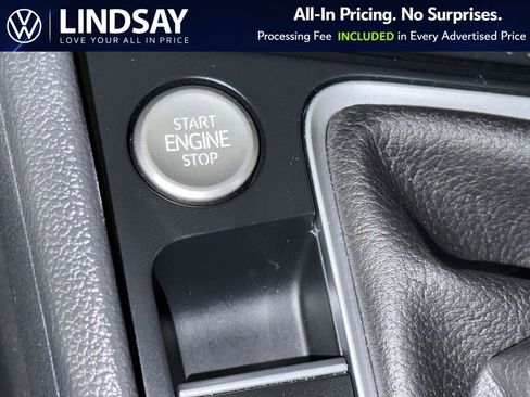 Used 2024 Volkswagen Jetta SE w/ Panoramic Sunroof Package FWD image 24