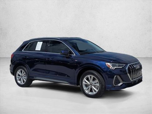 Used 2025 Audi Q3 2.0T Premium image 3