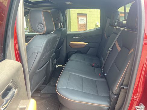 Used 2024 GMC Canyon AT4 w/ AT4 Premium Package AWD/4WD image 14
