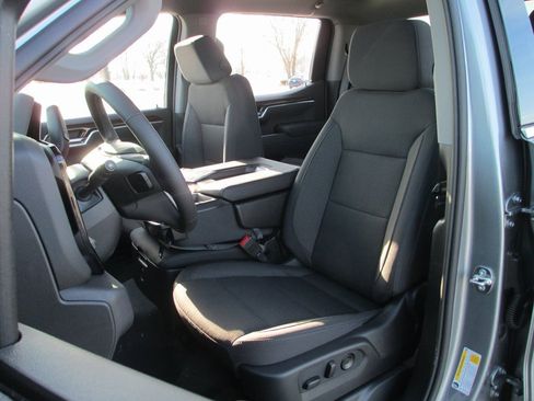 New 2026 GMC Sierra 1500 SLE image 11