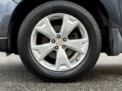 Used 2014 Subaru Forester 2.5i Limited AWD/4WD image 30
