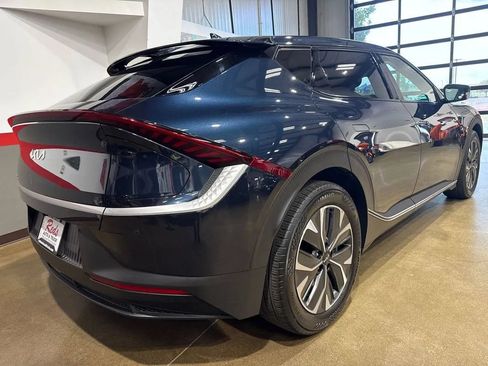 Used 2024 Kia EV6 Light AWD/4WD image 35
